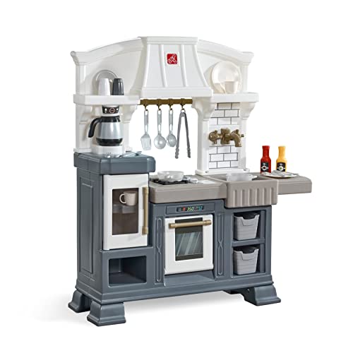 How to Pick a Pretend-Play Kitchen for Backyard Playdates (2026)